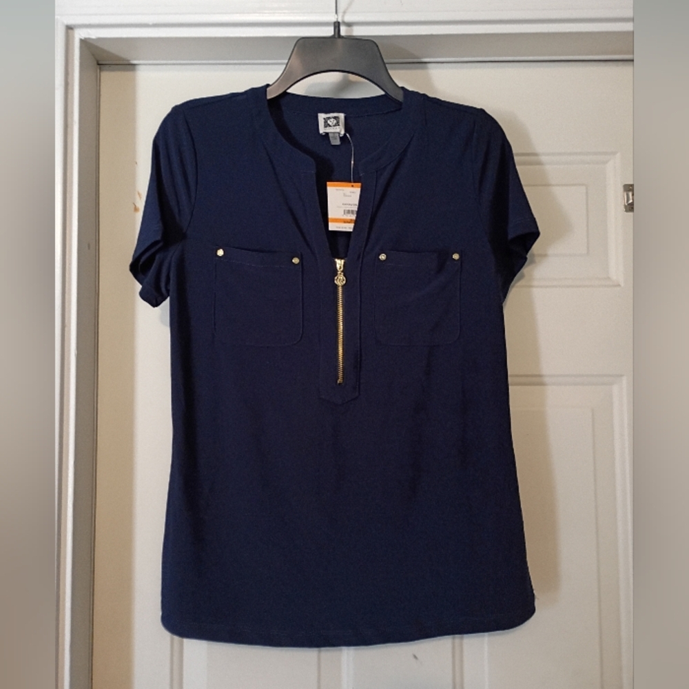 Anne Klein NWT Navy Short-Sleeve Top with Gold Zip and Chest Pockets Size Small